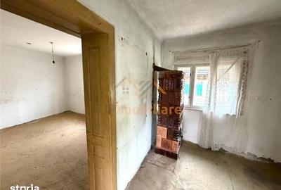 Casă cu 3 camere cu Teren 975 Mp în Tileagd - 2