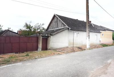 Casa din caramida, pretabil afacere, la ?oseaua principala, in comuna Socodor, jude?ul Arad - 1