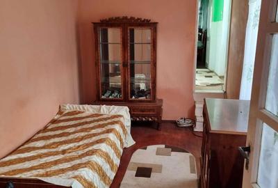 Casă cu 4 camere în Central - 1