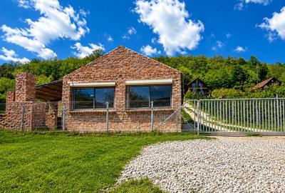 Casă individuală cu 3 camere cu Teren 1100 Mp în Vârciorog - 1