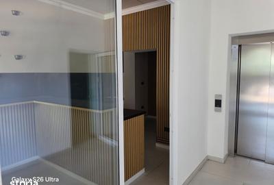Spațiu comercial, de 22 mp, în Central - 1