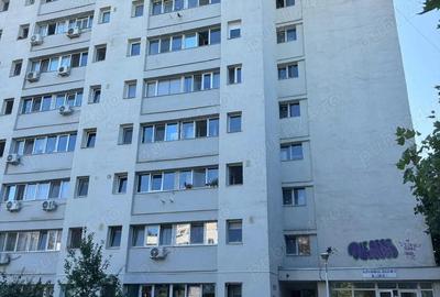 Garsonieră decomandată în Titan - 7