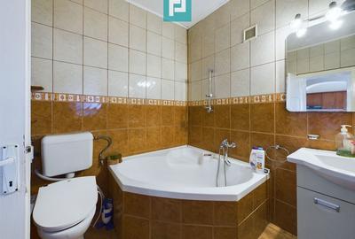 Casă cu 5 camere cu Teren 720 Mp în Central - 11