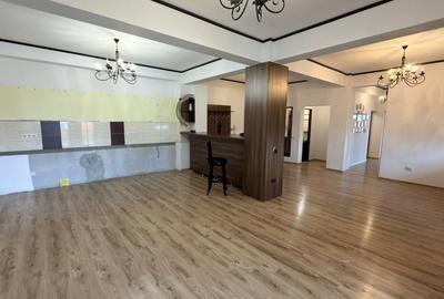 Apartament cu 3 camere în Calea Dumbrăvii - 2