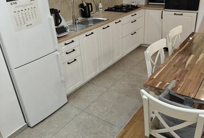 Apartament cu 3 camere semidecomandat, mobilat în Florești - 16