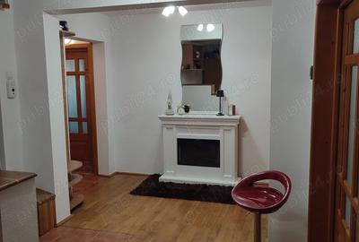 Apartament cu 3 camere decomandat în Central - 1