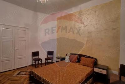 Casa cu 3 camere de vanzare in zona Centrala - 5