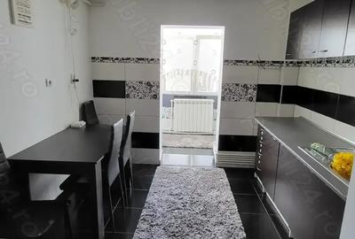 Inchiriez 2 Camere DECOMANDAT etaj intermediar CENTRALA PROPRIE Obcini, Suceava - 3