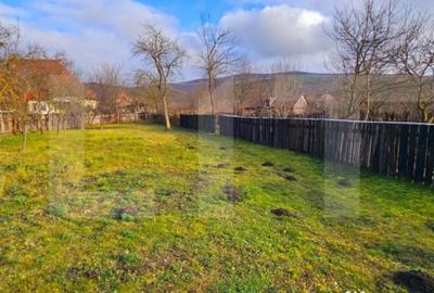 Casă cu 2 camere cu Teren 1223 Mp în Bicfalău - 6