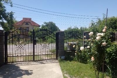 Duplex cu 4 camere cu Canalizare în Exterior Sud - 1