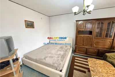 Garsonieră decomandată în Democrației - 9