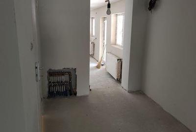 Casă cu 4 camere cu Teren 135 Mp în Central - 8