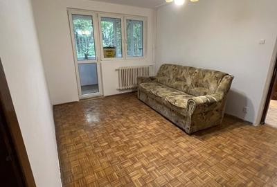 Apartament cu 3 camere semidecomandat, mobilat în Titan - 2