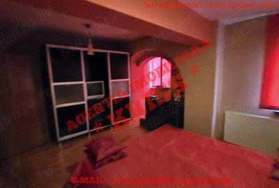 Apartament cu 4 camere decomandat în Găvana