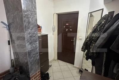 Apartament cu 3 camere semidecomandat în Micro 16 - 2
