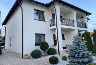 Casă cu 4 camere în Central - 6