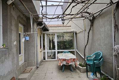 Piata Amzacea - casa 3 camere (suprafata totala teren 114 mp ) - 13