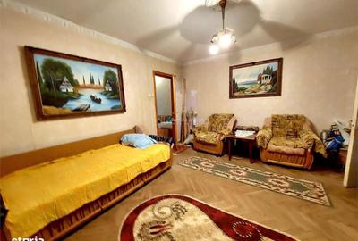 Apartament cu 3 camere semidecomandat în Micro 14 - 4
