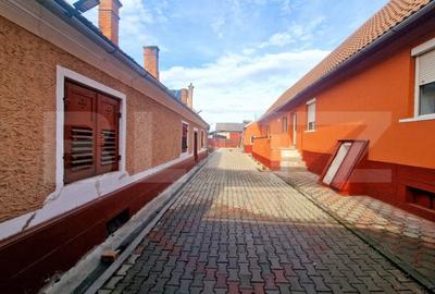 Casa 4 camere, 2432 mp teren - 2