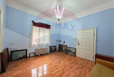 Apartament cu 3 camere semidecomandat în Central - 10