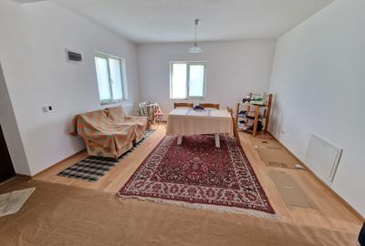 Casa 170 mp. si teren aferent 2300 mp. Ruseni jud Neamt - 4