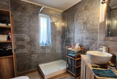 Casă cu 12 camere cu Teren 1372 Mp în Platou - 2