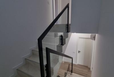 Vila tip duplex de închiriat - 5 camere - 22