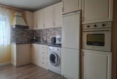Apartament cu 3 camere decomandat în Micro 17 - 1