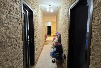 Apartament cu 3 camere semidecomandat în 9 Mai - 10