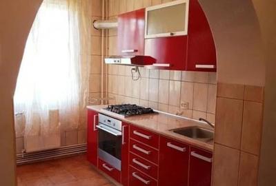 Apartament cu 2 camere decomandat în Cetății