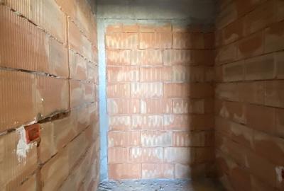 Apartament cu 2 camere decomandat în Hlincea - 11
