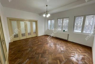 Apartament cu 4 camere decomandat în Central - 7