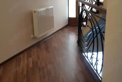 Casă cu 6 camere în Central - 4