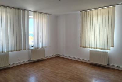 Casă cu 4 camere în Central - 5