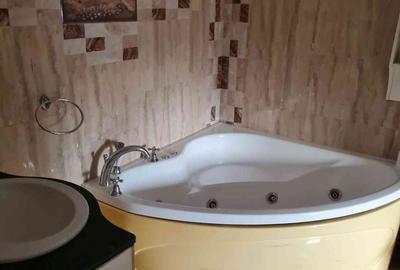 Casă cu Teren 782 Mp în Central - 13