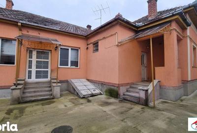 Casă cu 2 camere cu Teren 435 Mp în Titulescu - 5