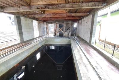 Casă individuală cu 8 camere cu Piscina în Poiana Stampei - 12