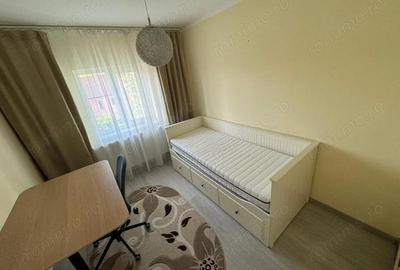 Apartament cu 4 camere decomandat în Vlădeasa - 12