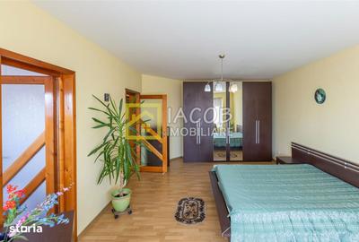 Casă cu Teren 455 Mp în Vultureni - 2