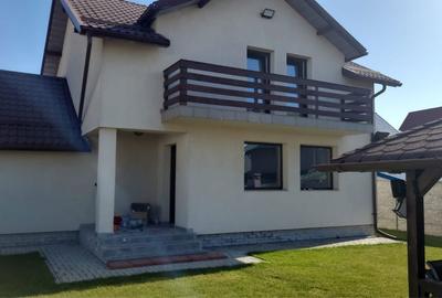 Casă cu 4 camere în Geamăna - 6