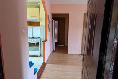 Apartament cu 4 camere decomandat în Central - 2