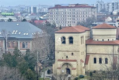 Apartament cu 3 camere decomandat în Ultracentral