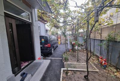 Delfinariu -casa de caramida - 1