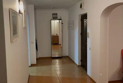 Apartament cu 3 camere decomandat în Central - 3
