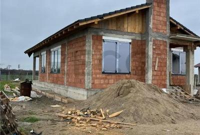 Casă cu 4 camere cu Teren 564 Mp în Centura - 4