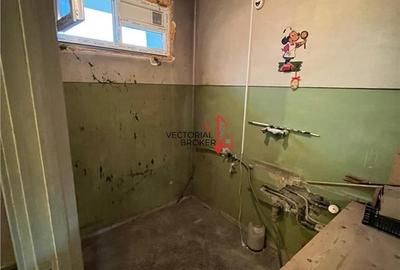 Titan, Piata Minis, garsoniera, bloc mix priveliste libera - 4