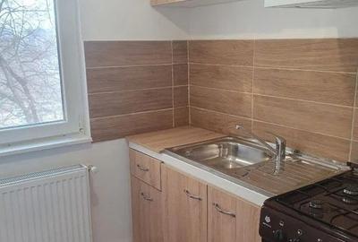 Apartament cu 3 camere semidecomandat în Micro 21 - 4