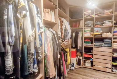 Apartament cu 4 camere decomandat în Central - 2