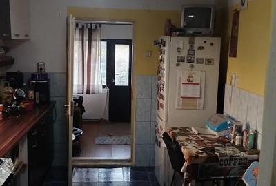 Casă cu 5 camere în Stoenești - 2