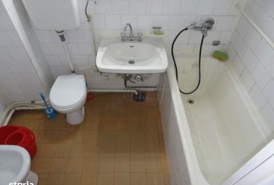 Apartament cu 2 camere decomandat în Romanilor - 13